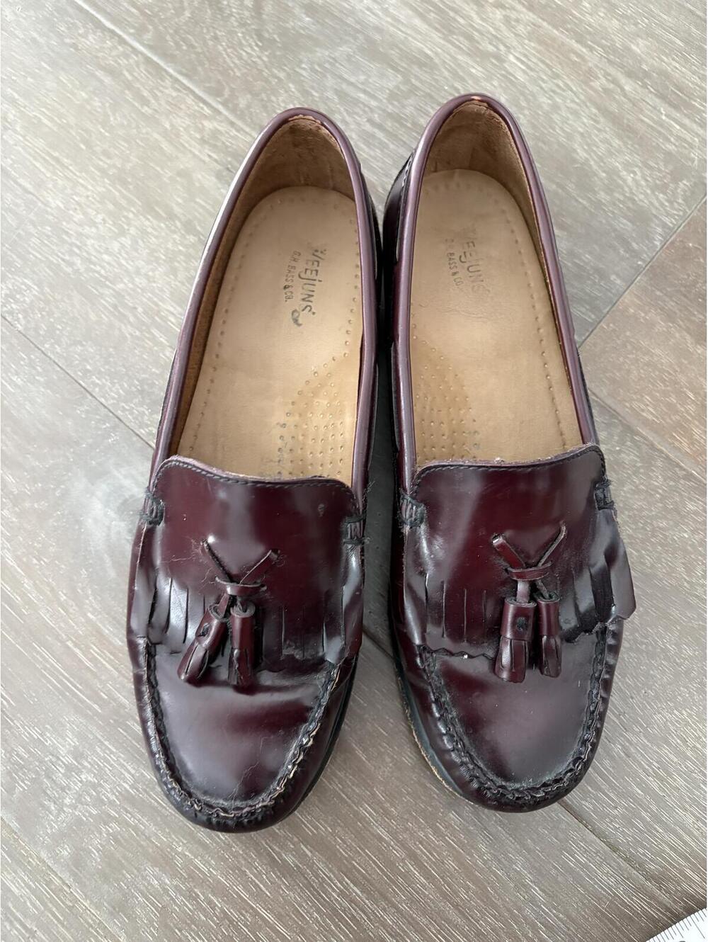 Bass Wejuns Burgundy Tassel Loafers Women’s 8.5 Wide